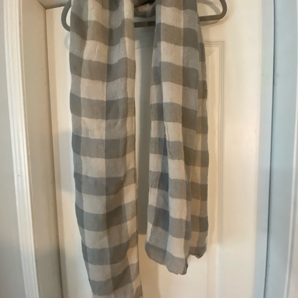 Gray and Cream Scarf